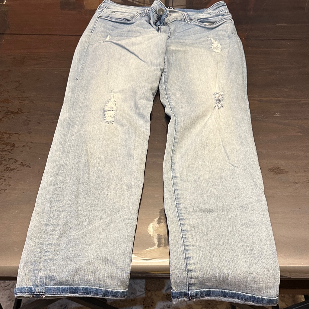 Kut From The Kloth Catherine Light Wash Straight Leg Jeans